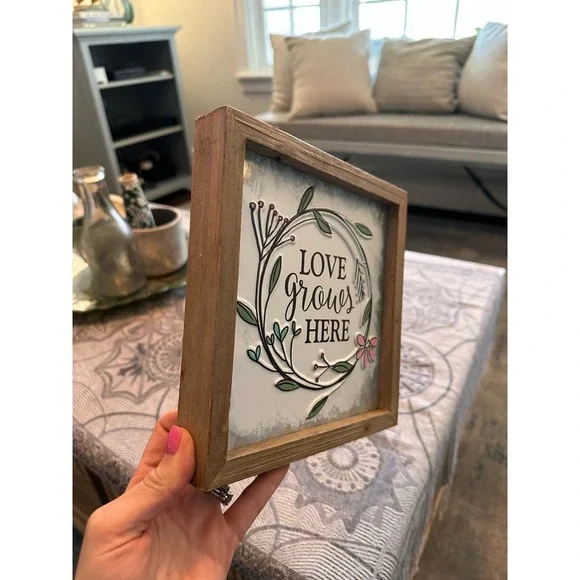 Tin and wood love grows here sign - Picture 4 of 6